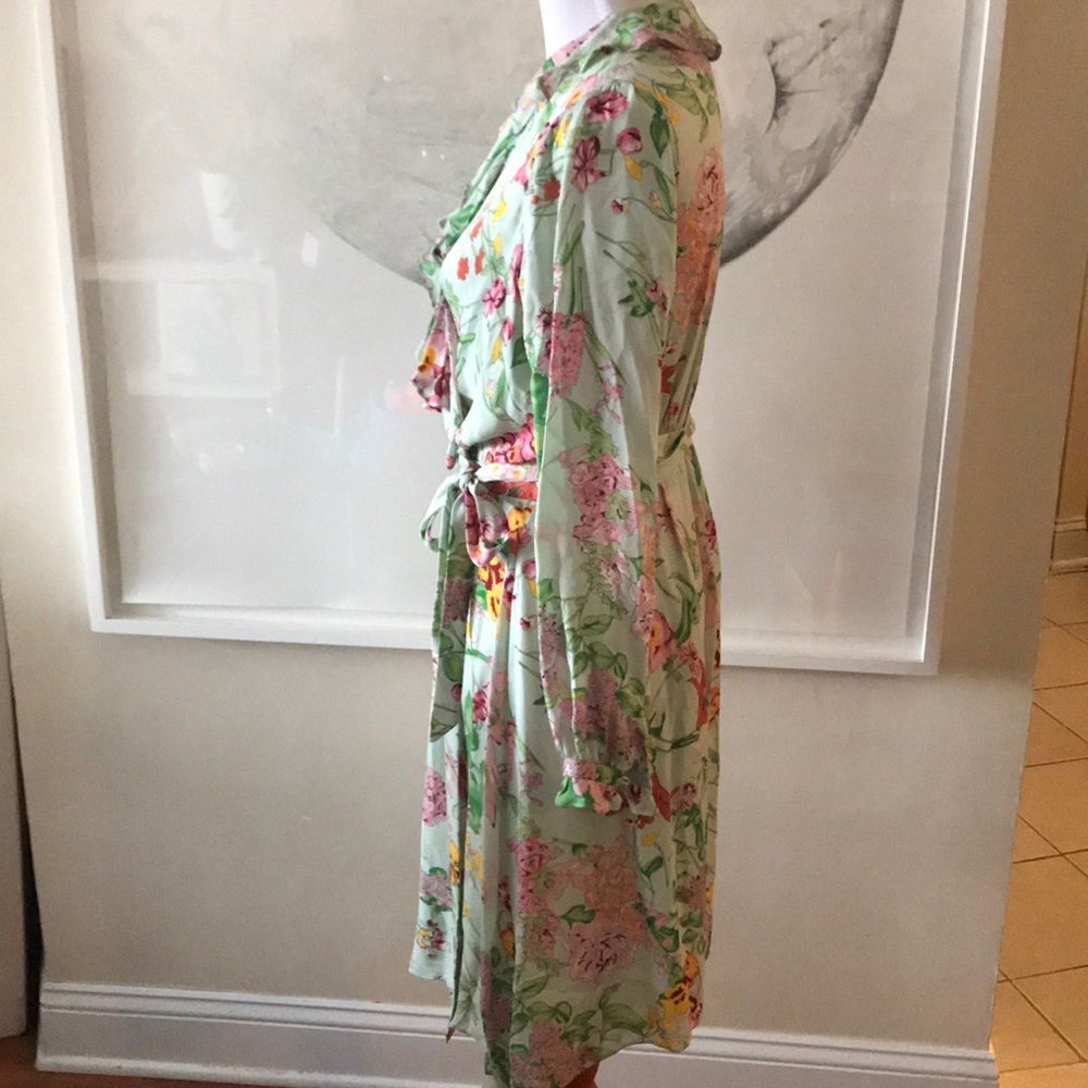 Silk floral wrap dress - Picture 3 of 6